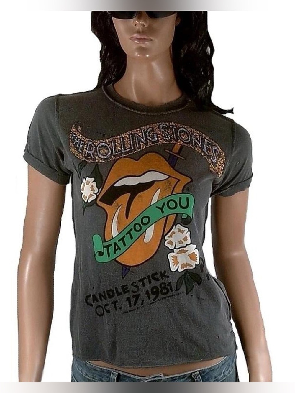 Rolling Stones tattoo you rhinestone shirt

Tagged sz L would fit S or M